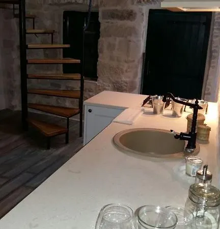 St. James House 펜션 산책길